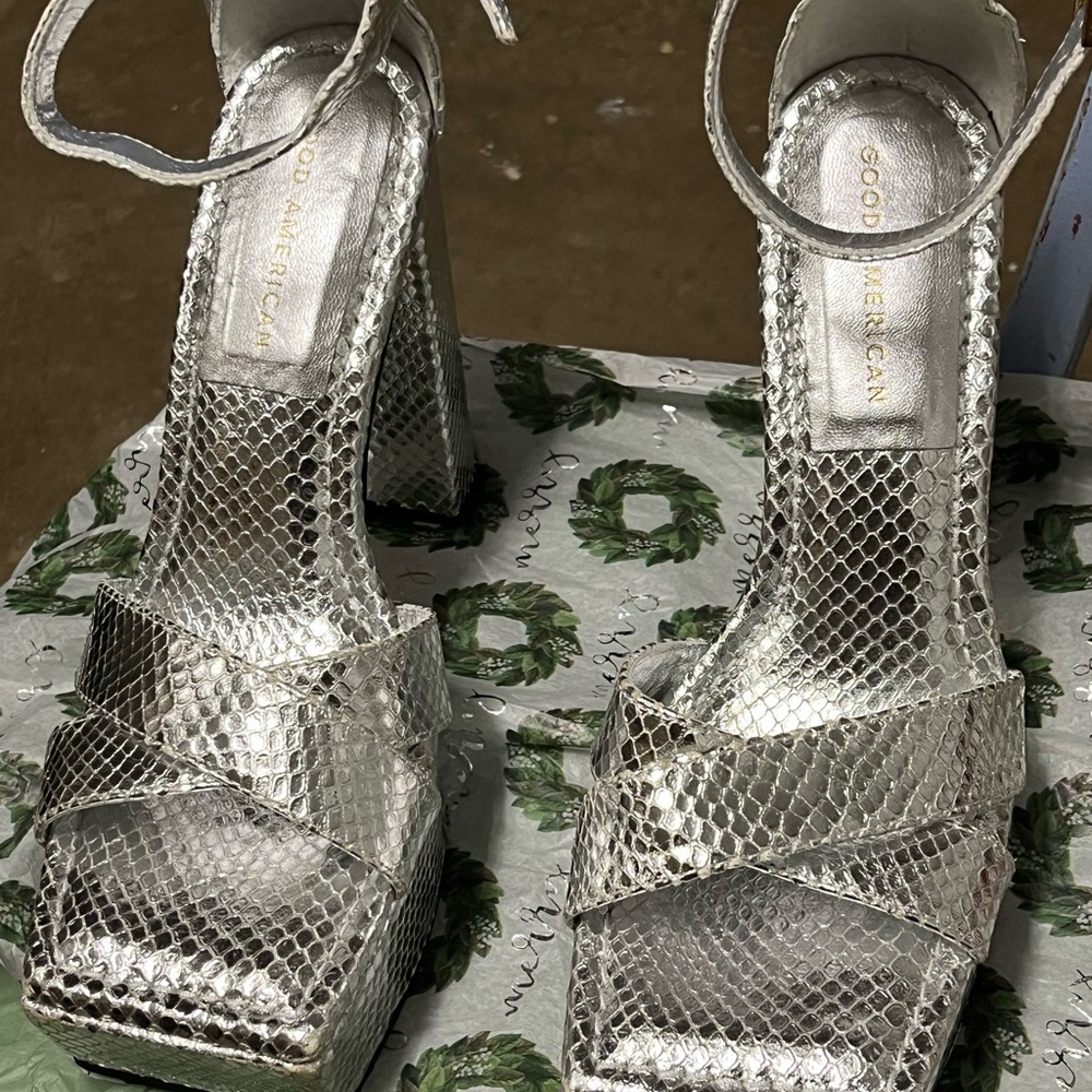 Good American Silver Snake-Embossed Platform Sandals